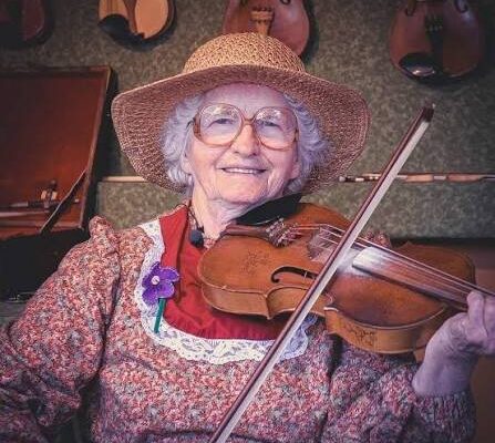 Violet Hensley Obituary: “Whittlin’ Fiddler” and Silver Dollar City Legend Dies at 109